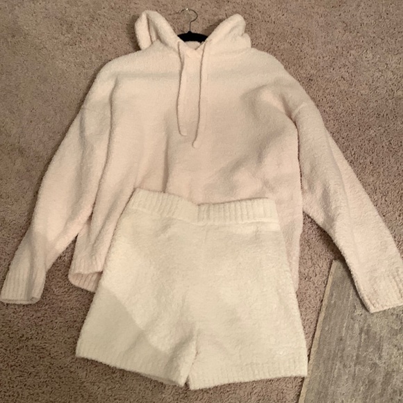 H&M Fuzzy white matching set - Picture 3 of 9